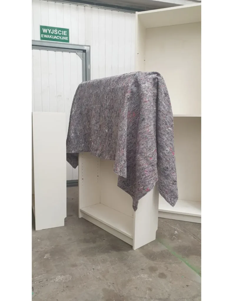 koc przeprowadzkowy na meblach